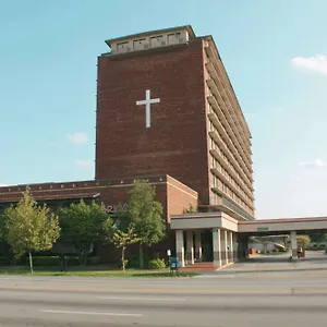 https://holiday-inn-louisville-downtown.hotels-louisville.com